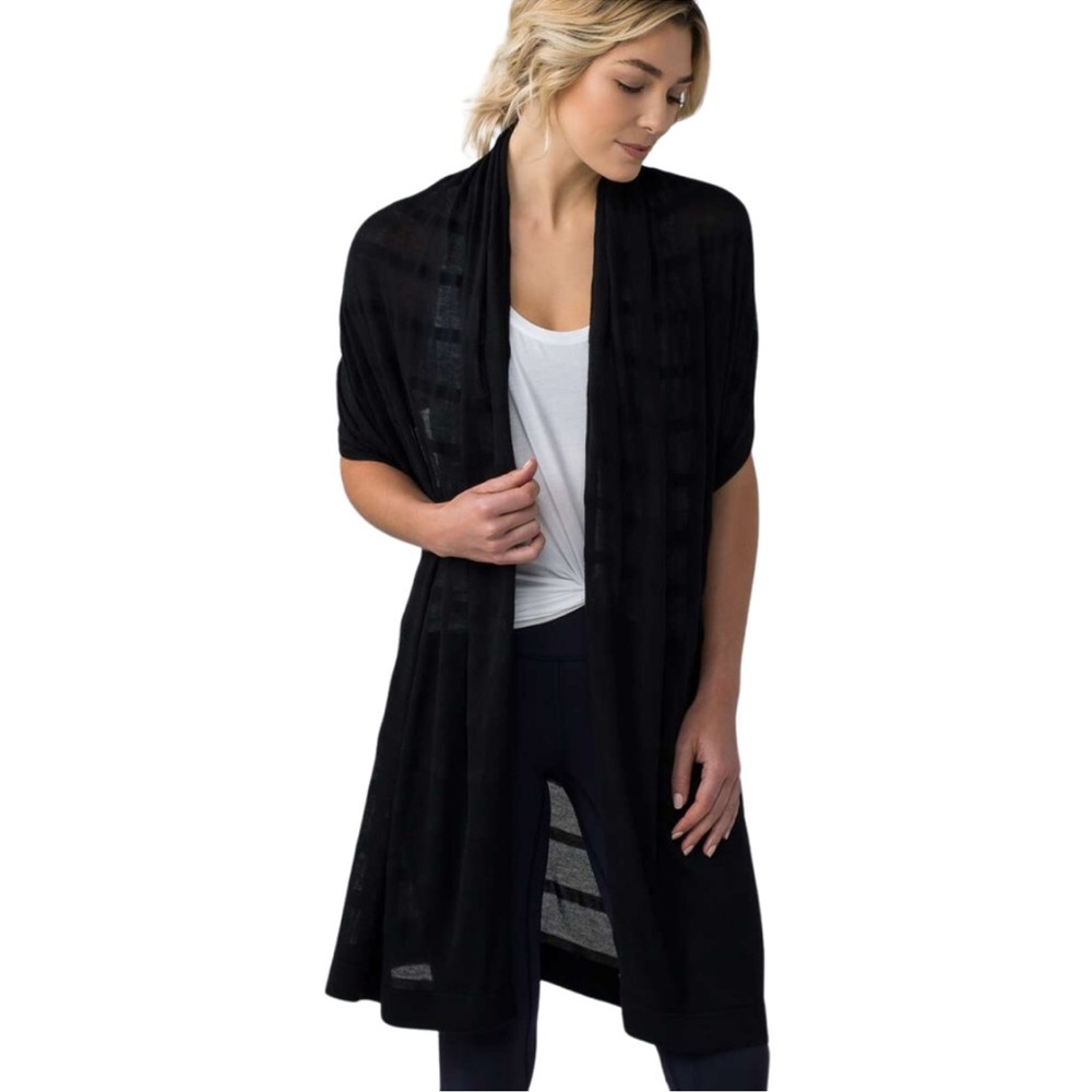 Lululemon Summer Solstice Wrap Black Striped Knit Lightweight Scarf Athleisure